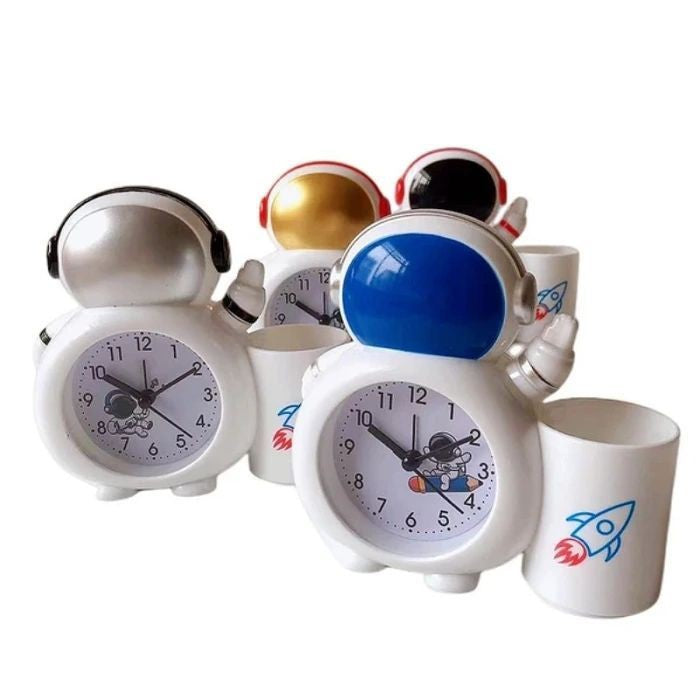 Astronaut Clock With Pen Holder