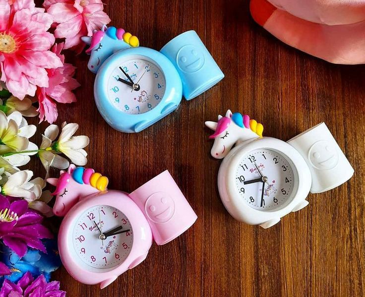 Unicorn Alarm Clock With Pen Stand