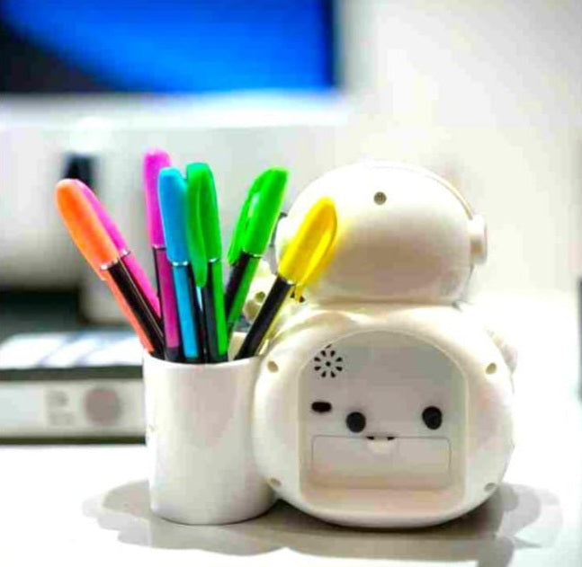 Astronaut Clock With Pen Holder