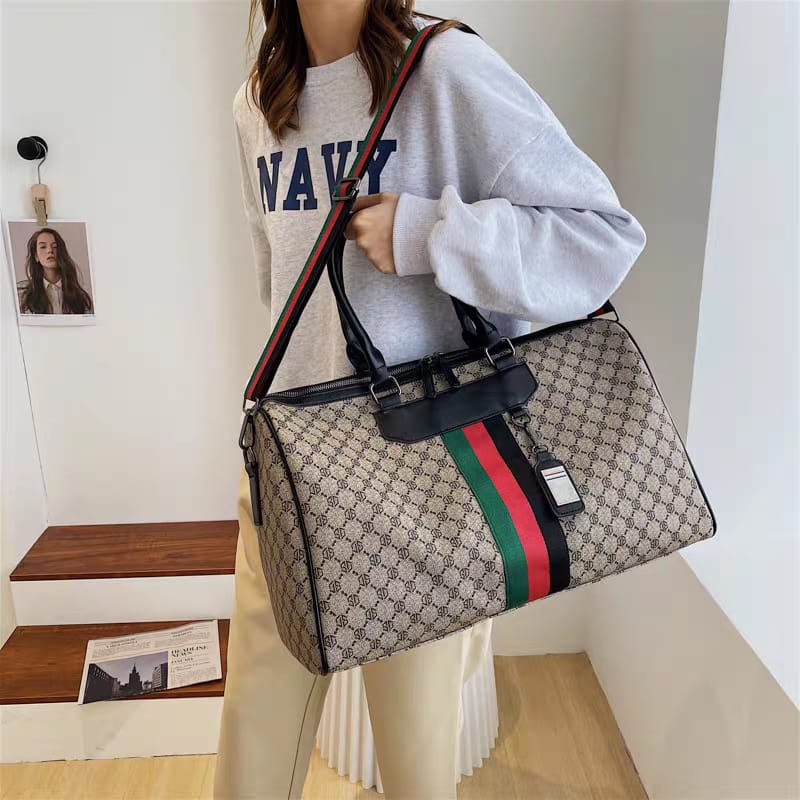 Premium Leather Luxurious Look Duffle Bags