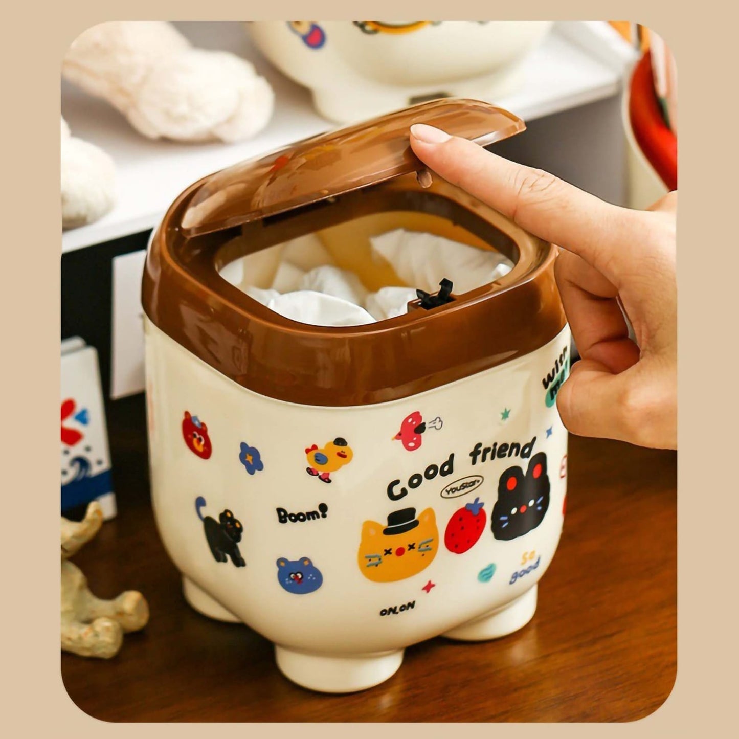 Cute Mini Desktop Trash Can